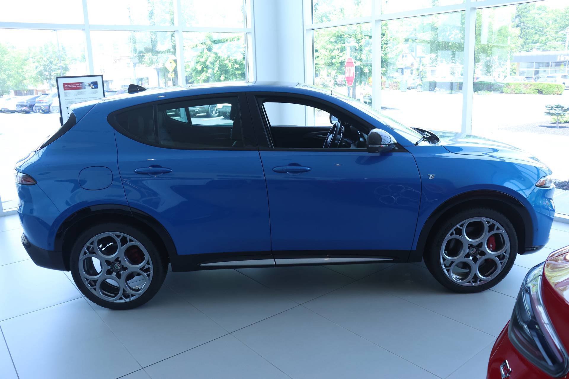 New 2024 Alfa Romeo Tonale Ti AWD/4WD image 2