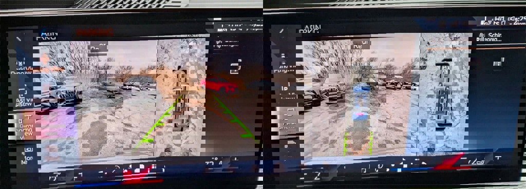 New 2025 BMW 740i xDrive w/ Premium Package image 18