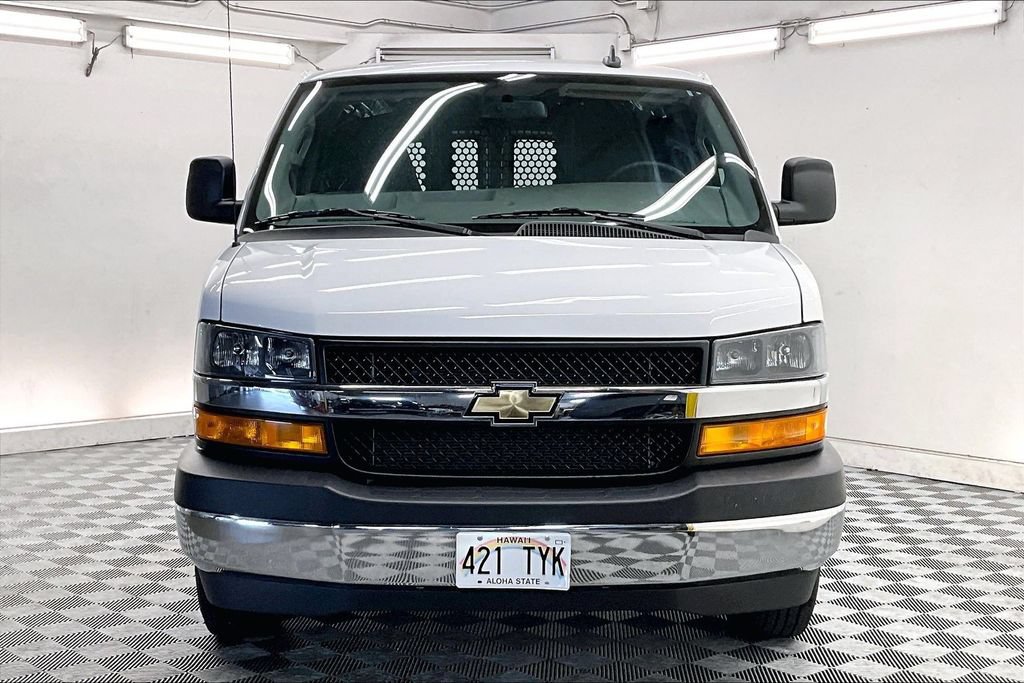 Used 2025 Chevrolet Express 2500 w/ Driver Convenience Package RWD image 2