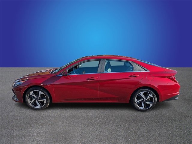 Used 2023 Hyundai Elantra Limited image 2