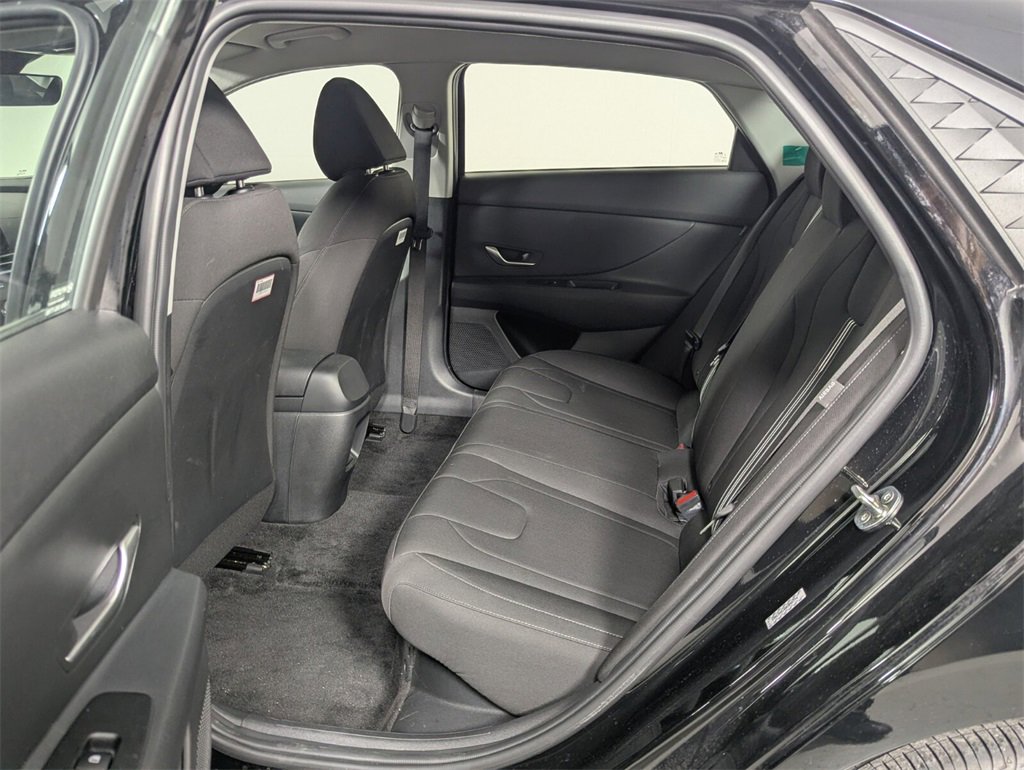 Certified 2024 Hyundai Elantra Blue image 26