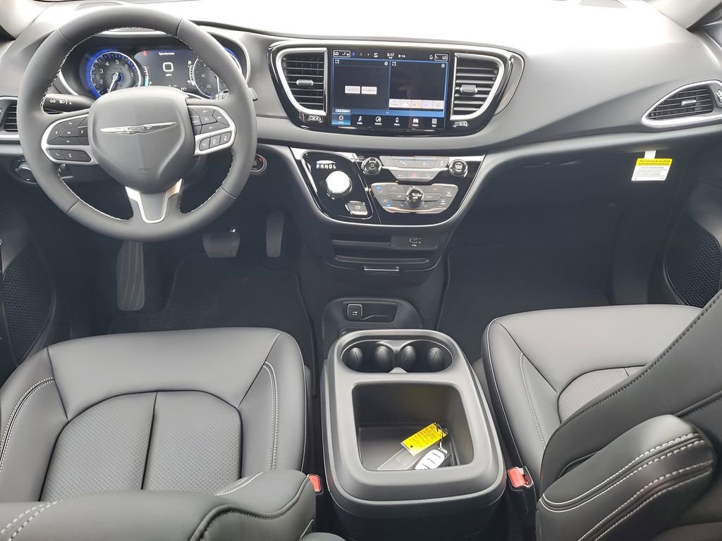 New 2026 Chrysler Voyager LX image 24