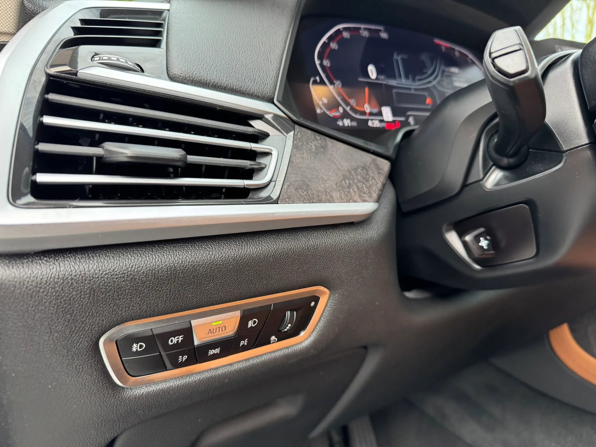 Used 2022 BMW X7 xDrive40i w/ Premium Package image 33