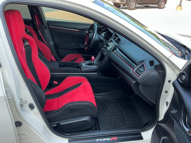 Used 2019 Honda Civic Type R image 11