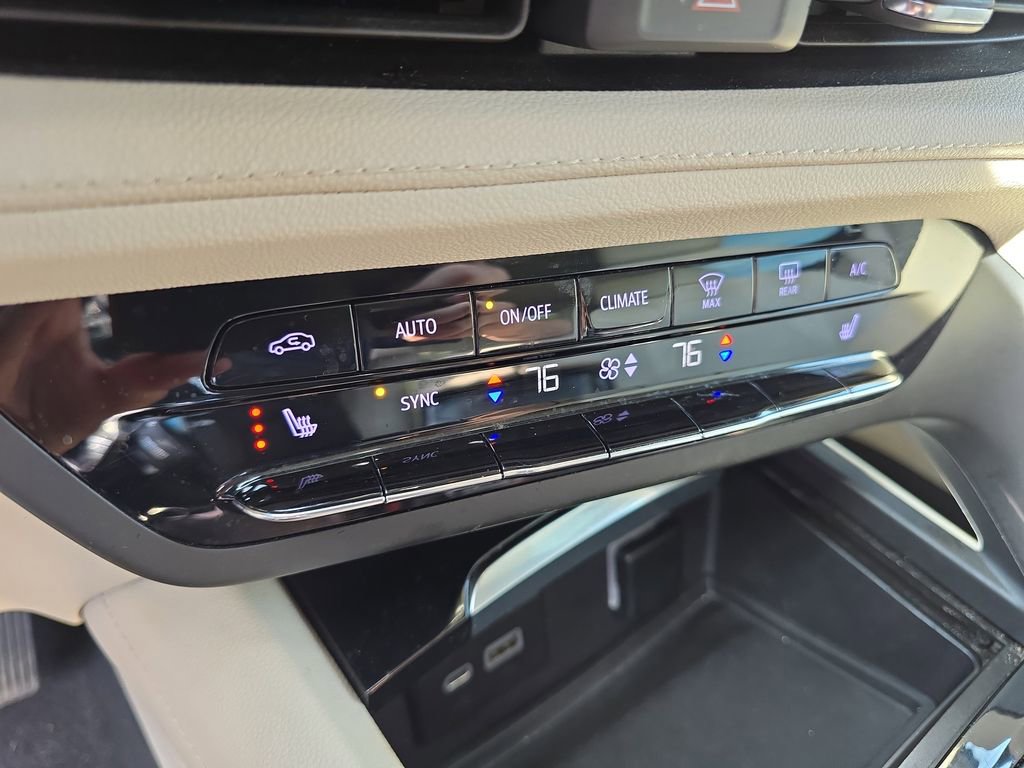 Used 2021 Buick Envision Essence AWD/4WD image 20