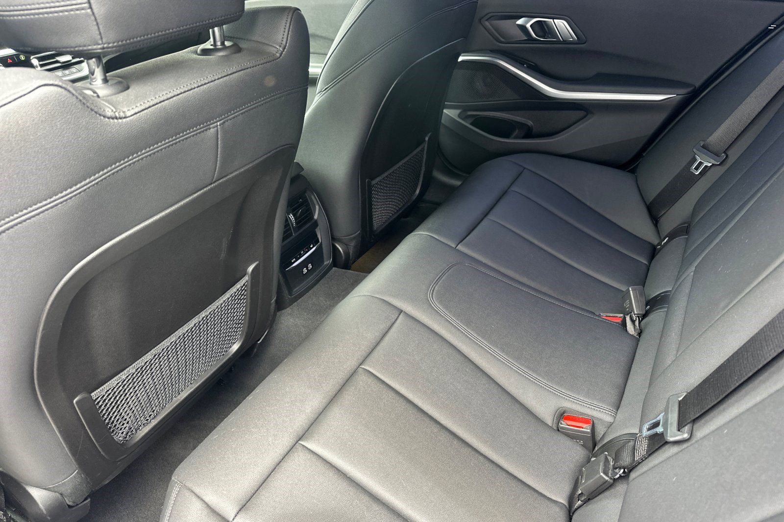 Used 2021 BMW 330e w/ Convenience Package RWD image 15