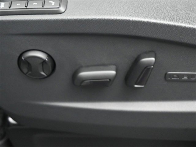 New 2025 Volkswagen ID. Buzz 1st Edition image 19