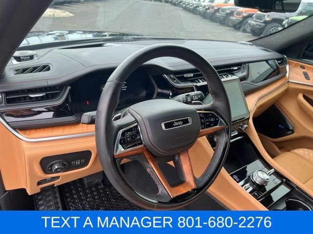 Used 2022 Jeep Grand Cherokee Summit AWD/4WD image 18
