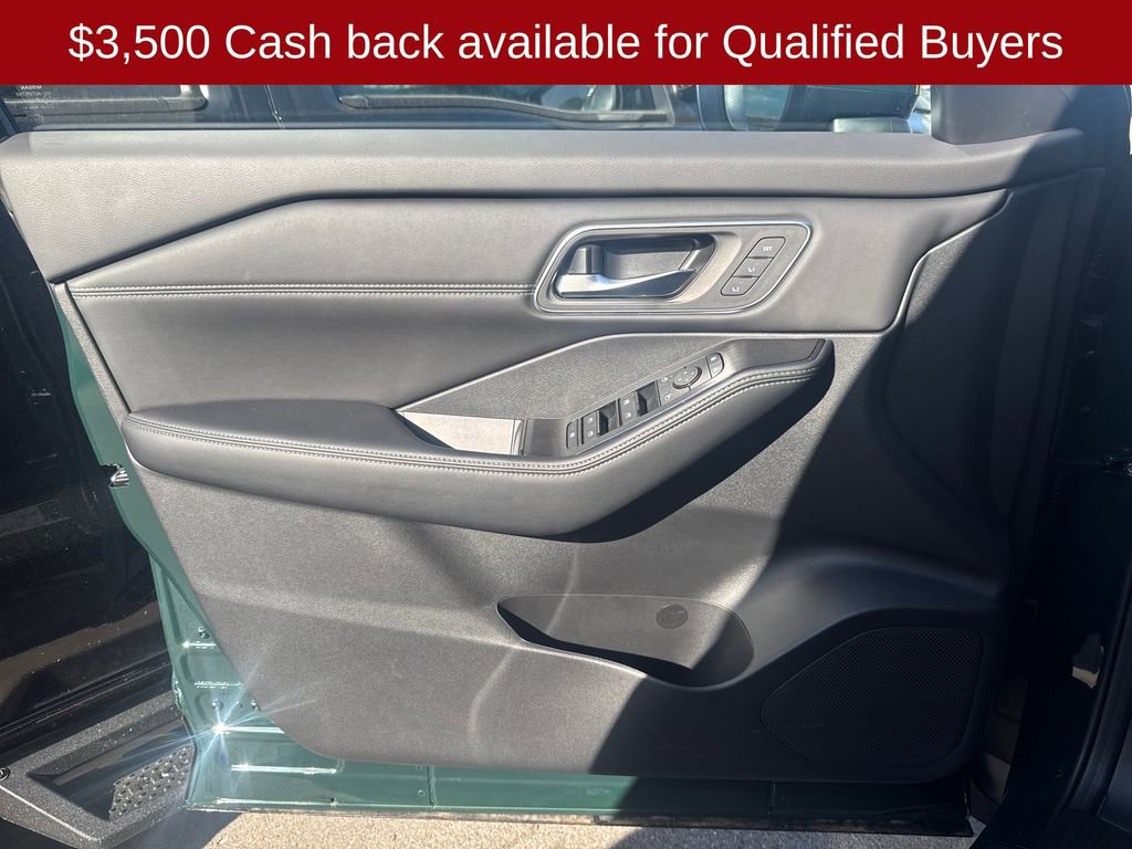 New 2026 Nissan Rogue Platinum image 11