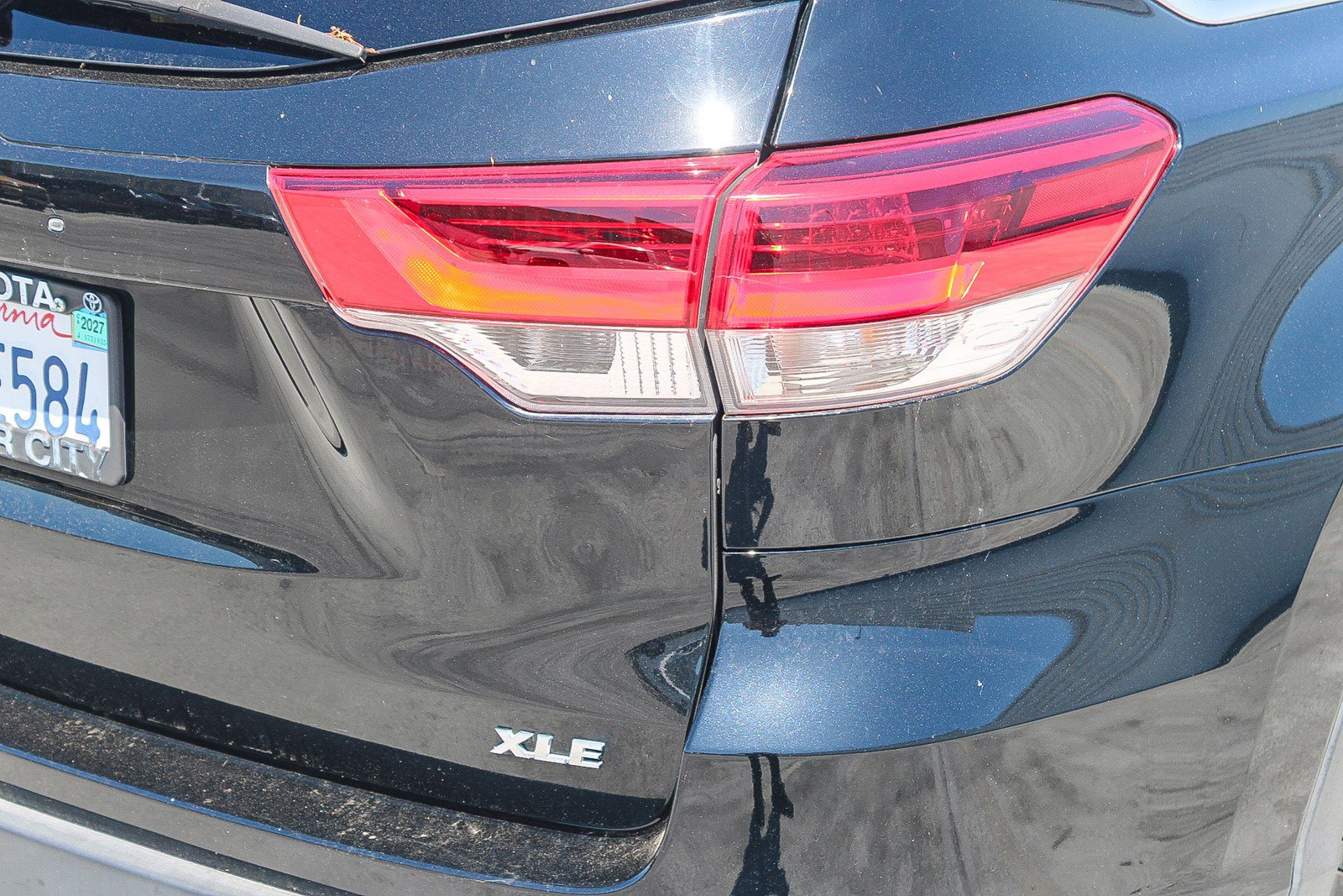 Used 2017 Toyota Highlander XLE w/ Carpet Mat Package FWD image 15