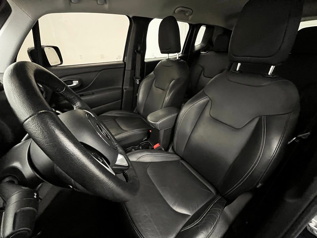 Used 2023 Jeep Renegade Limited image 18