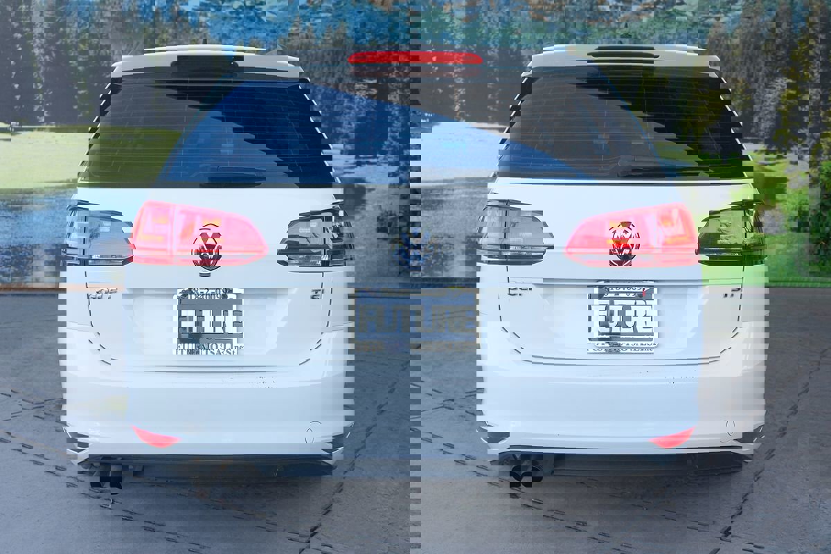 Used 2017 Volkswagen Golf SEL image 5