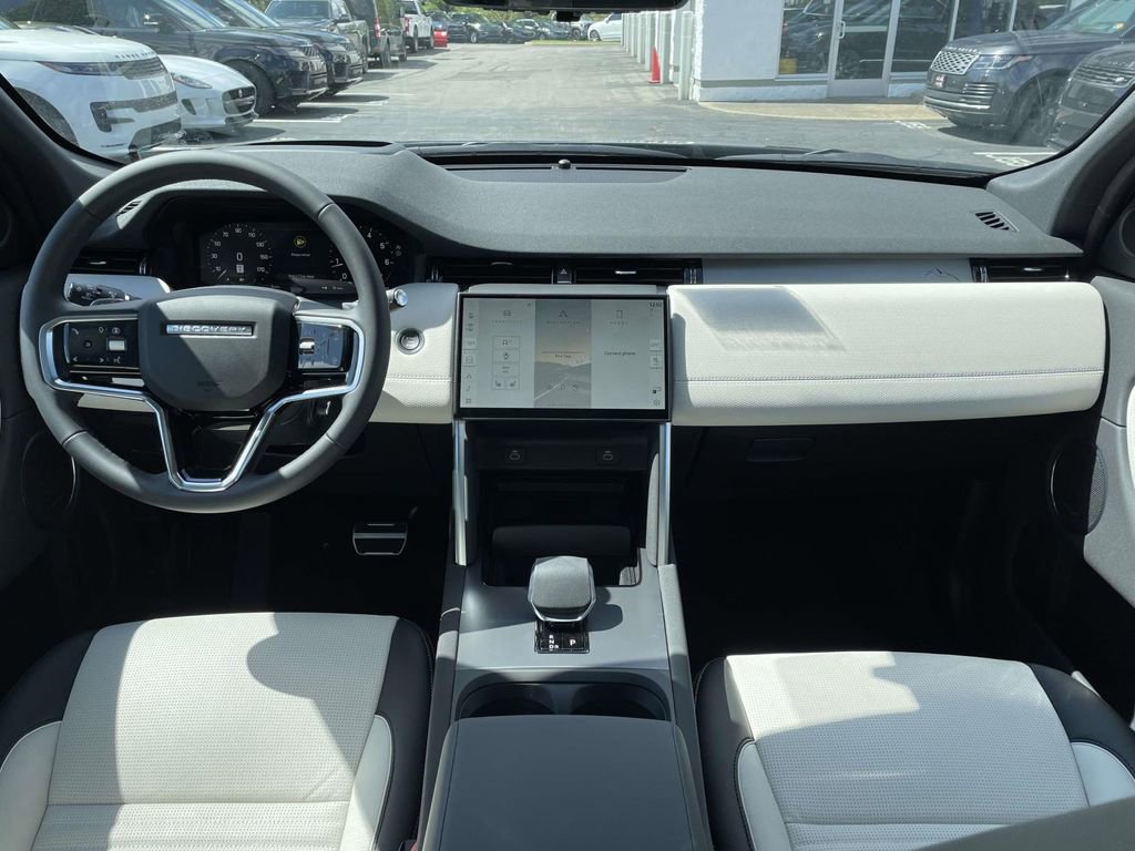 New 2026 Land Rover Discovery Sport Landmark image 23