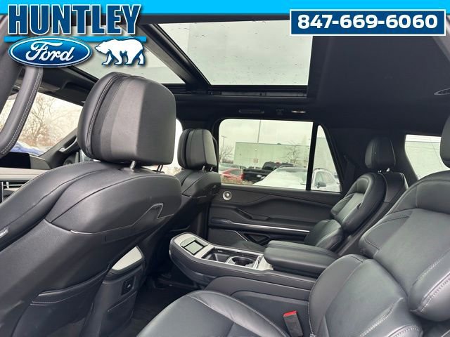 Used 2025 Lincoln Navigator L Reserve w/ Jet Appearance Package image 19