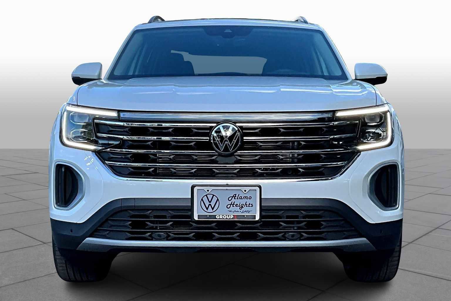 New 2026 Volkswagen Atlas SE image 3