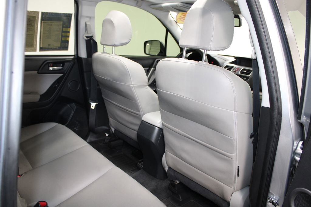 Used 2016 Subaru Forester 2.5i Touring w/ Eyesight & Navigation System AWD/4WD image 29