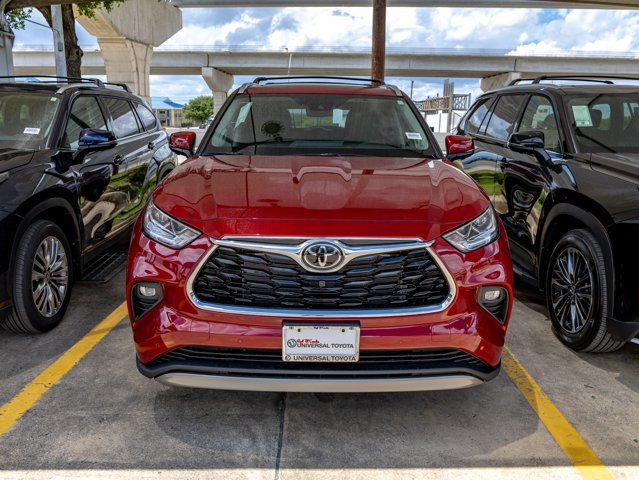 New 2026 Toyota Highlander Platinum AWD/4WD image 3