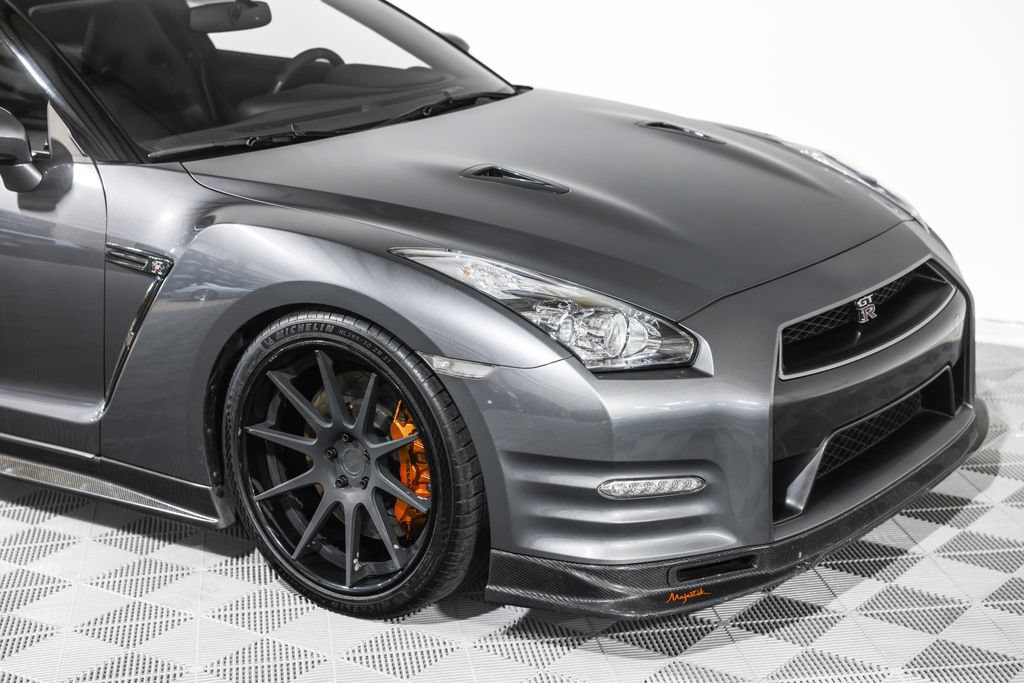 Used 2013 Nissan GT-R Premium AWD/4WD image 6