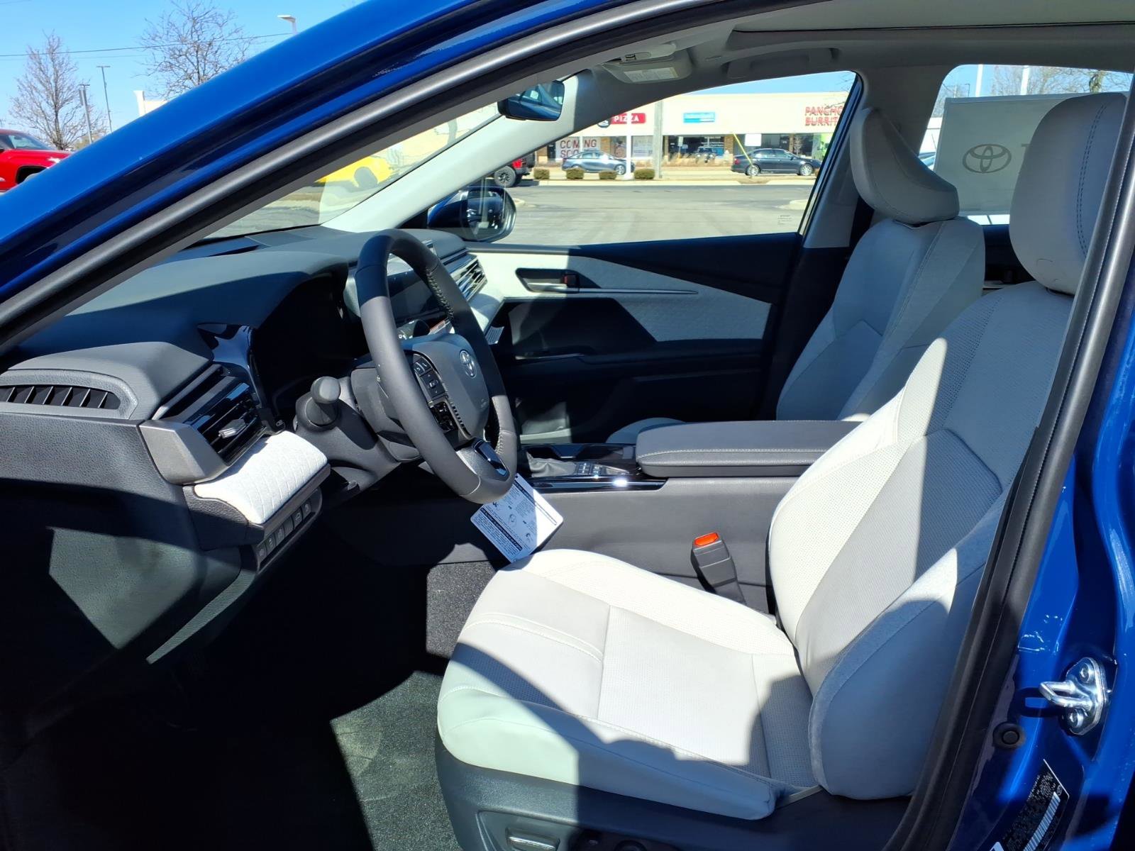 Used 2026 Toyota Camry XLE image 11