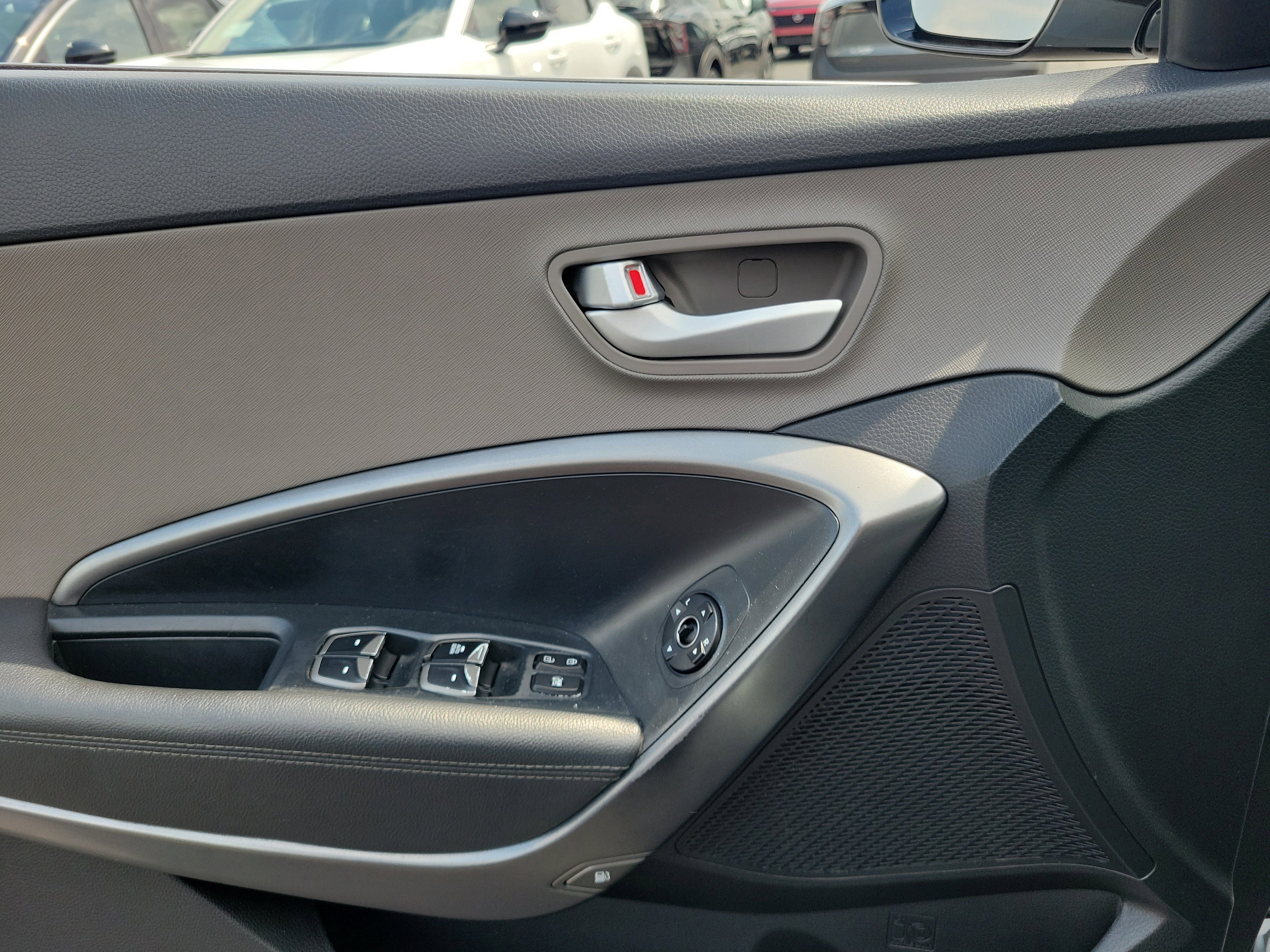 Used 2018 Hyundai Santa Fe Sport FWD image 17