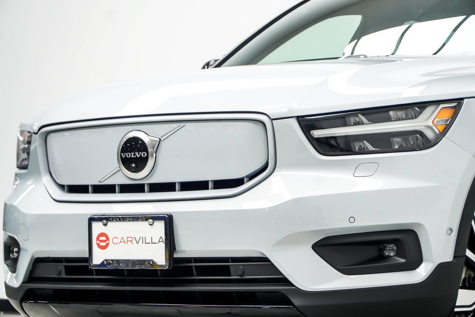 Used 2022 Volvo XC40 P8 Recharge Ultimate AWD/4WD image 2