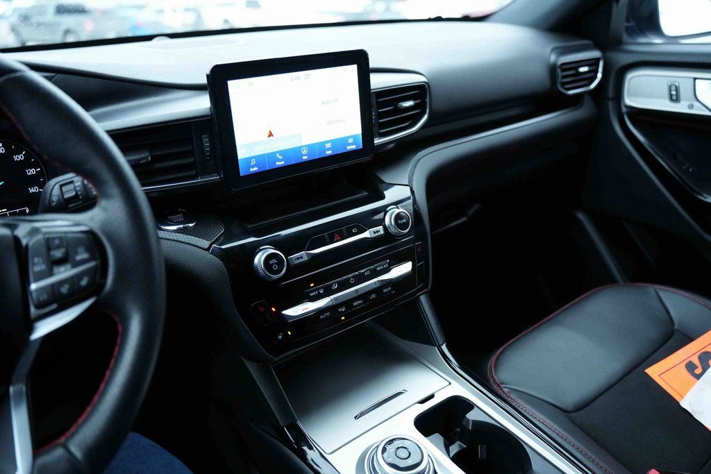 Used 2023 Ford Explorer ST-Line image 31