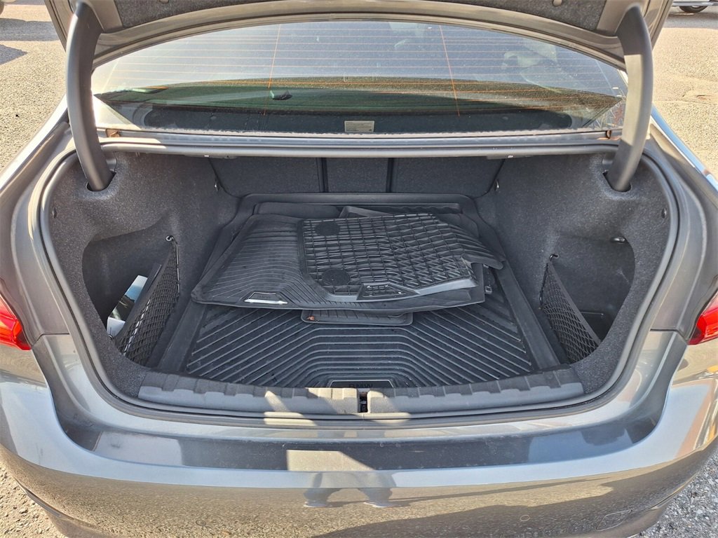 Used 2020 BMW 330i Sedan w/ Driving Assistance Package image 26