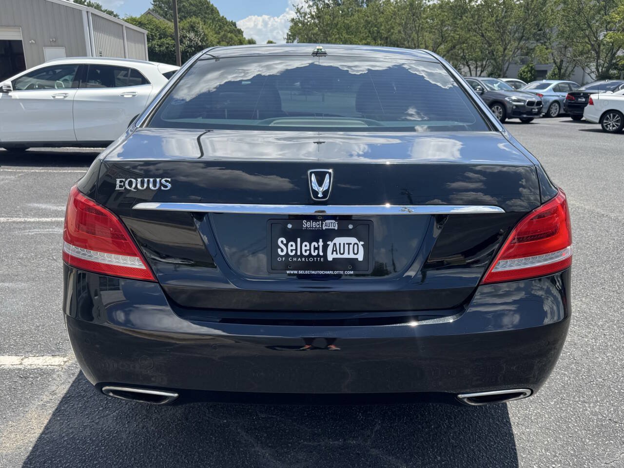 Used 2016 Hyundai Equus Signature RWD image 4