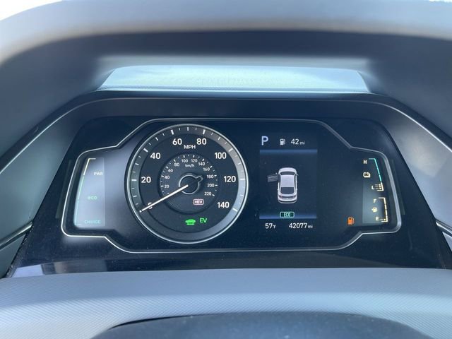 Used 2020 Hyundai Ioniq SE image 5