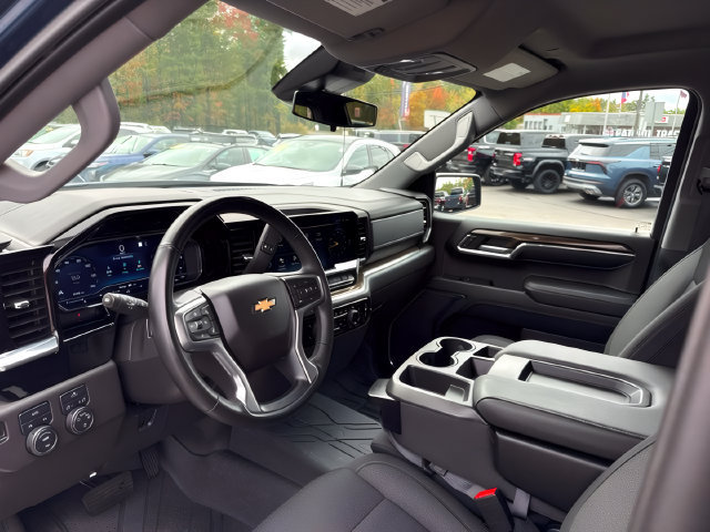 Used 2023 Chevrolet Silverado 1500 LT AWD/4WD image 12