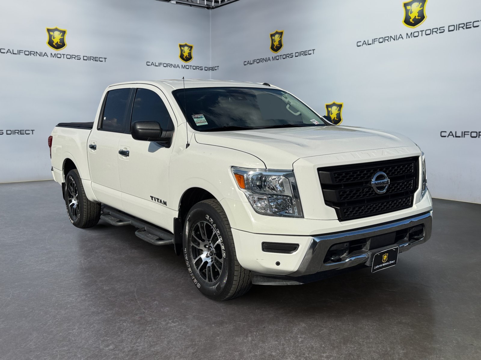 Used 2021 Nissan Titan SV w/ SV Convenience Package AWD/4WD image 7