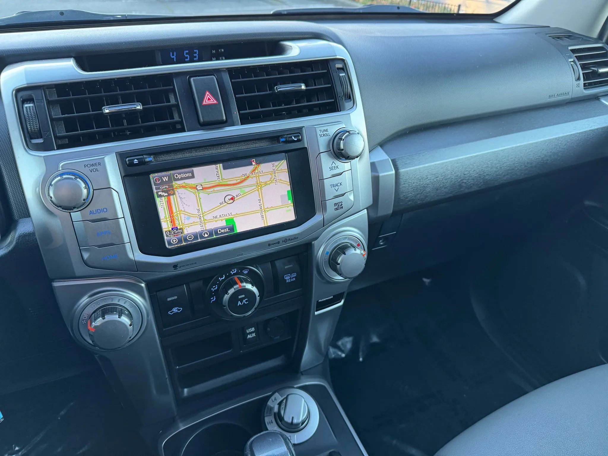 Used 2017 Toyota 4Runner SR5 Premium image 35