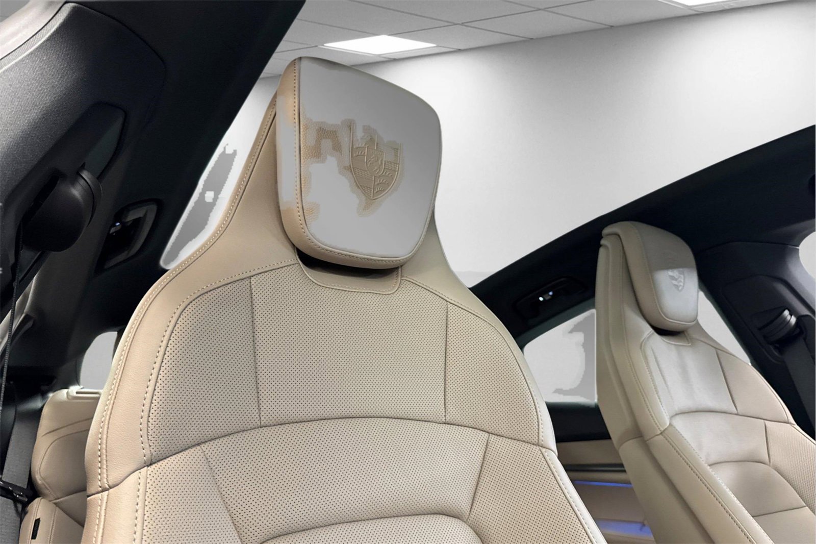 New 2025 Porsche Taycan image 17