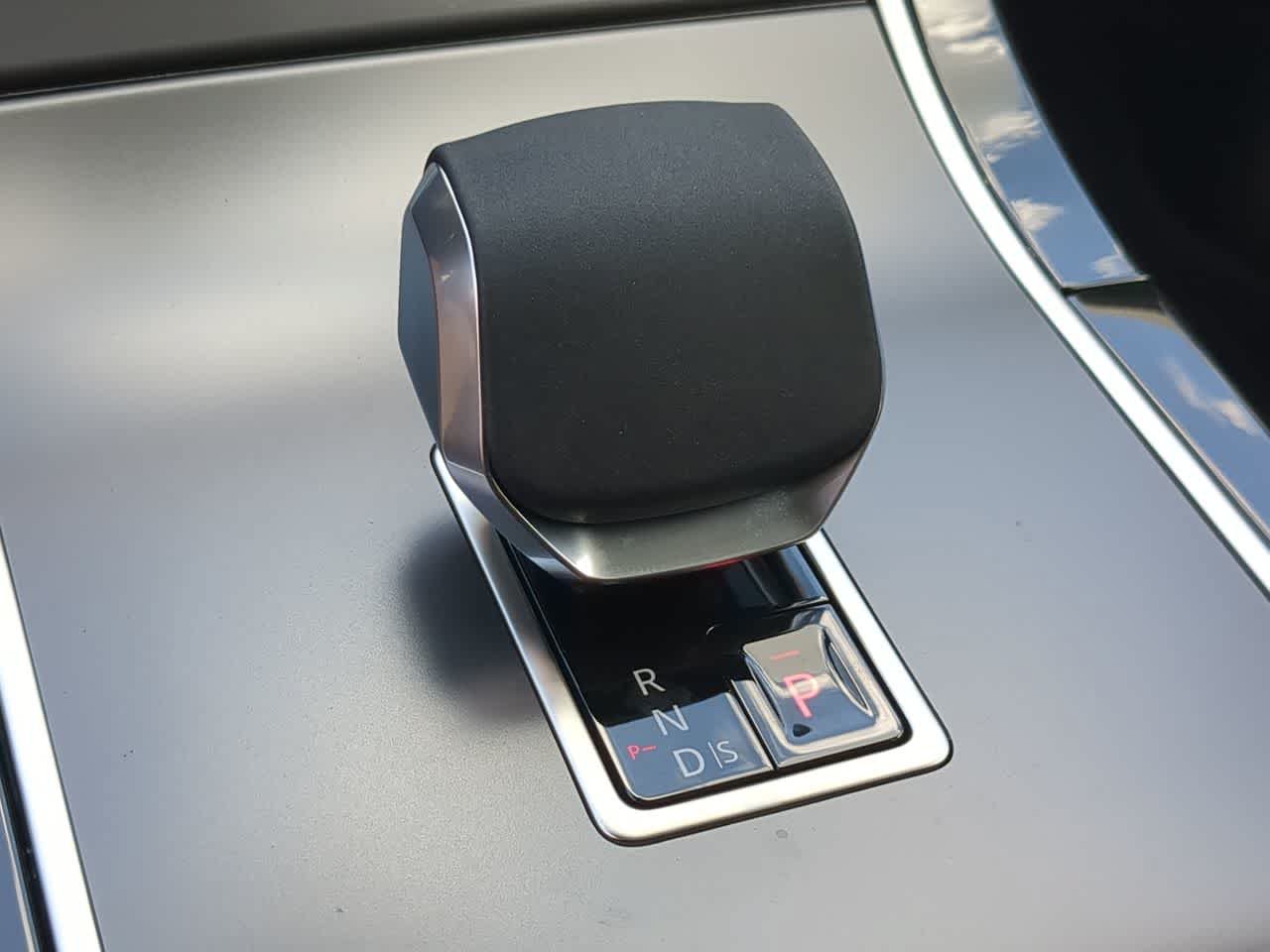 New 2026 Land Rover Range Rover Velar S AWD/4WD image 34