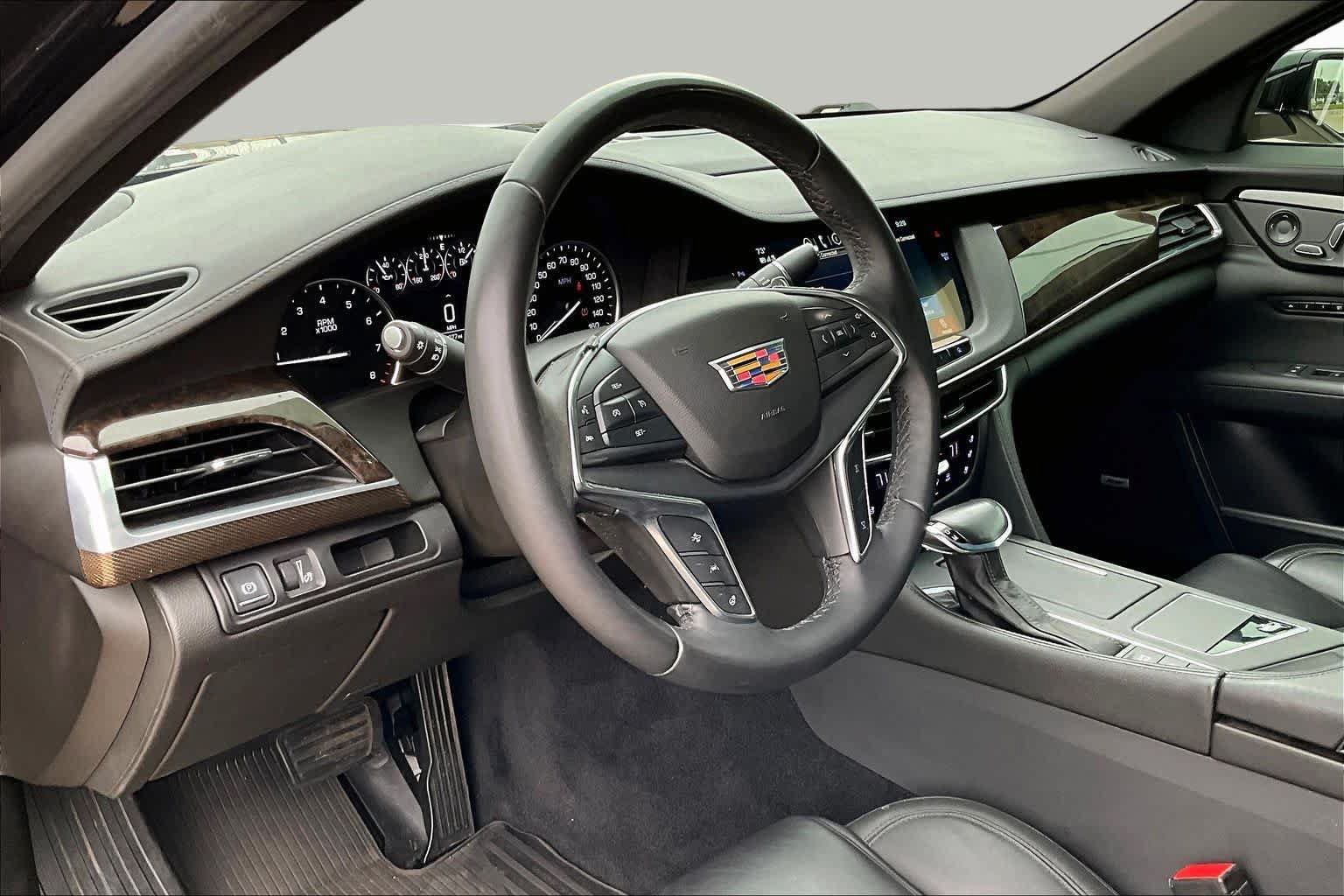 Used 2018 Cadillac CT6 Luxury AWD/4WD image 16