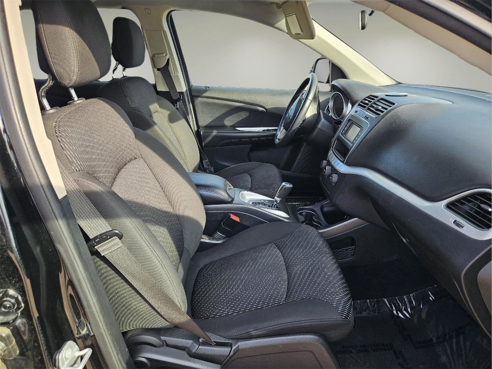 Used 2018 Dodge Journey SE w/ Blacktop Package FWD image 6