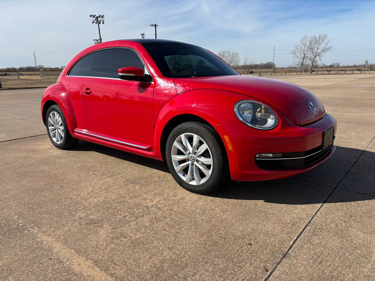 Used 2013 Volkswagen Beetle TDI FWD image 28