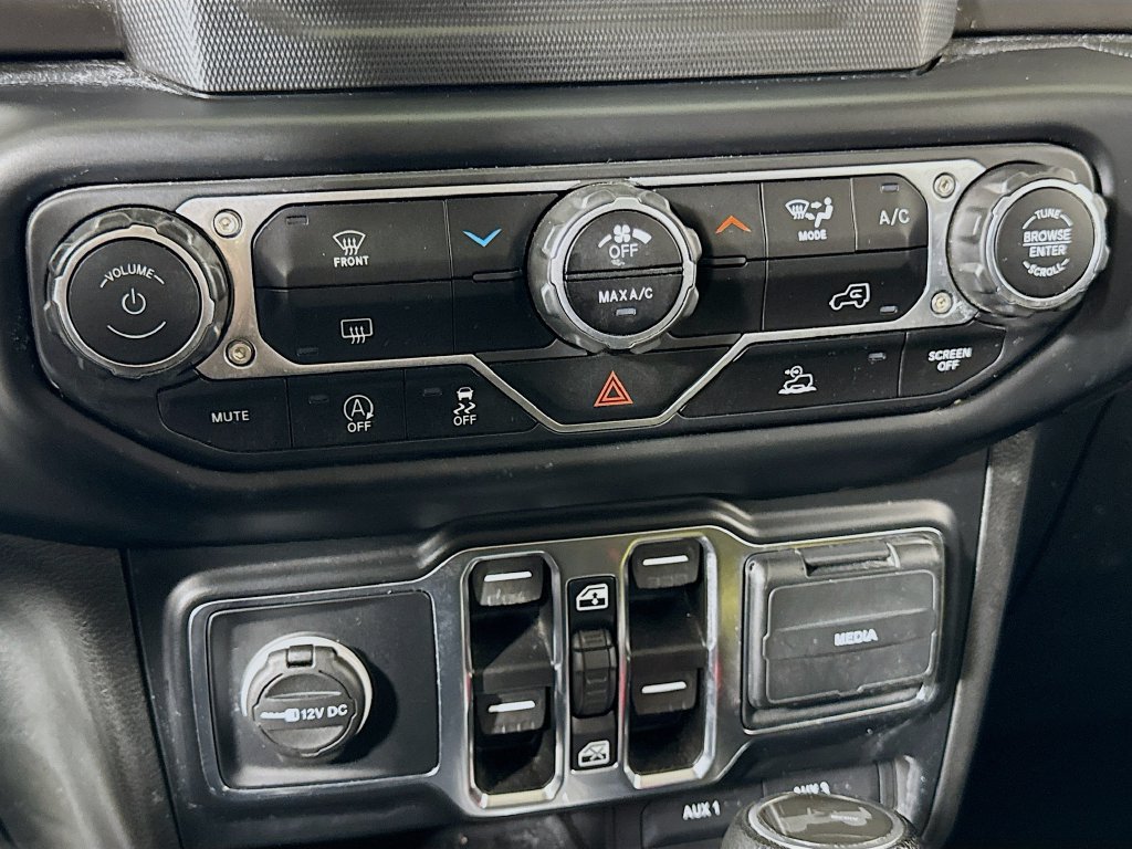 Used 2022 Jeep Wrangler Unlimited Sport AWD/4WD image 14