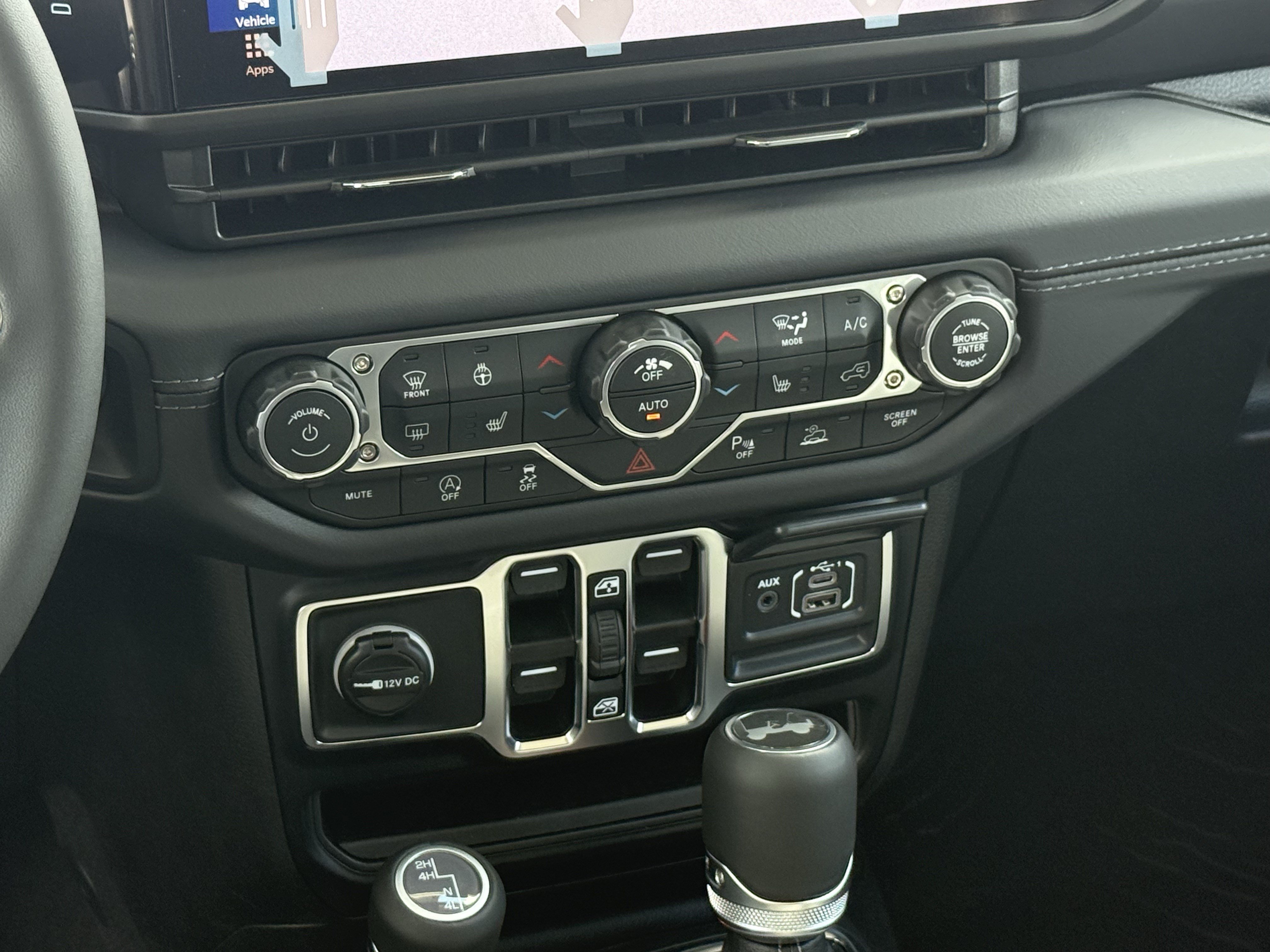 New 2026 Jeep Wrangler Unlimited Sahara AWD/4WD image 14