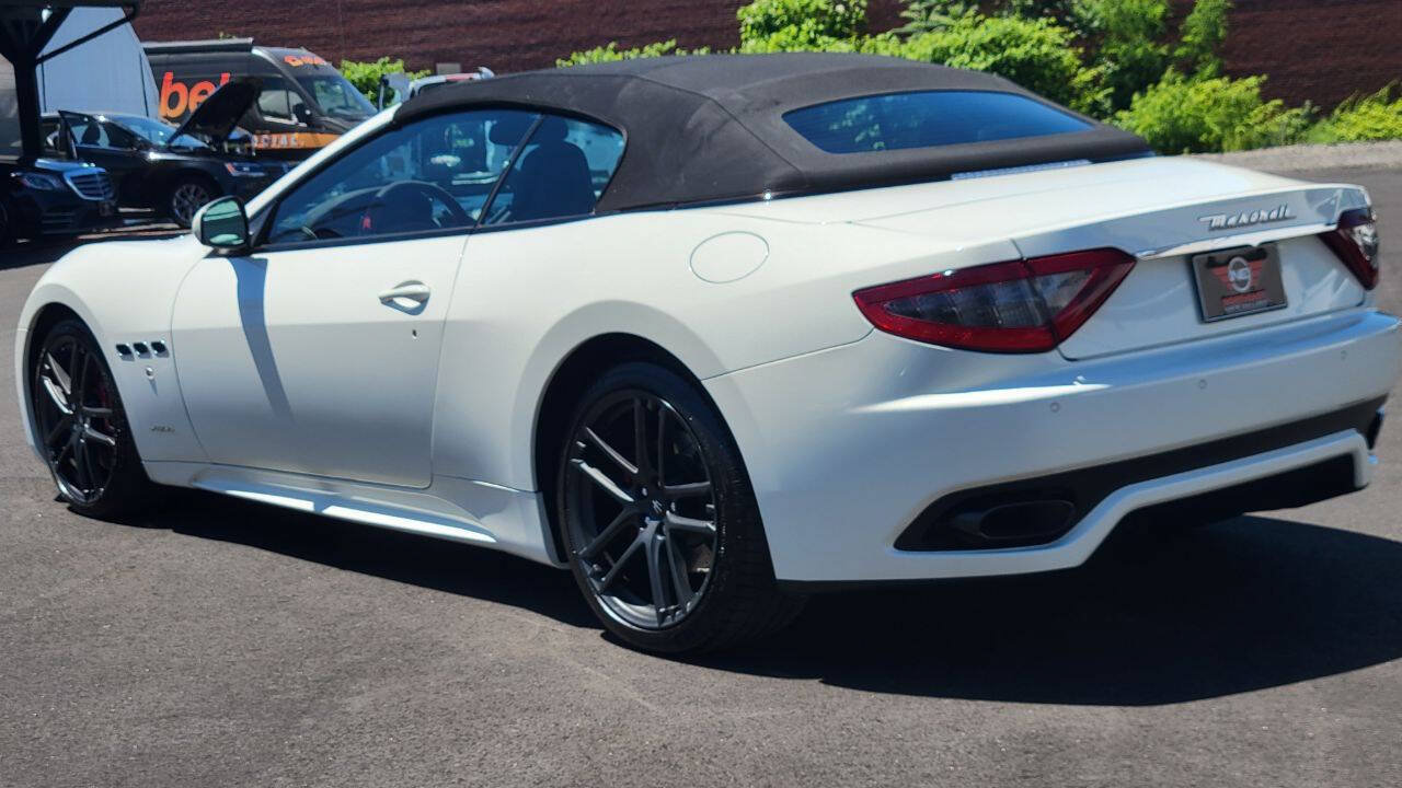 Used 2015 Maserati GranTurismo Sport RWD image 16