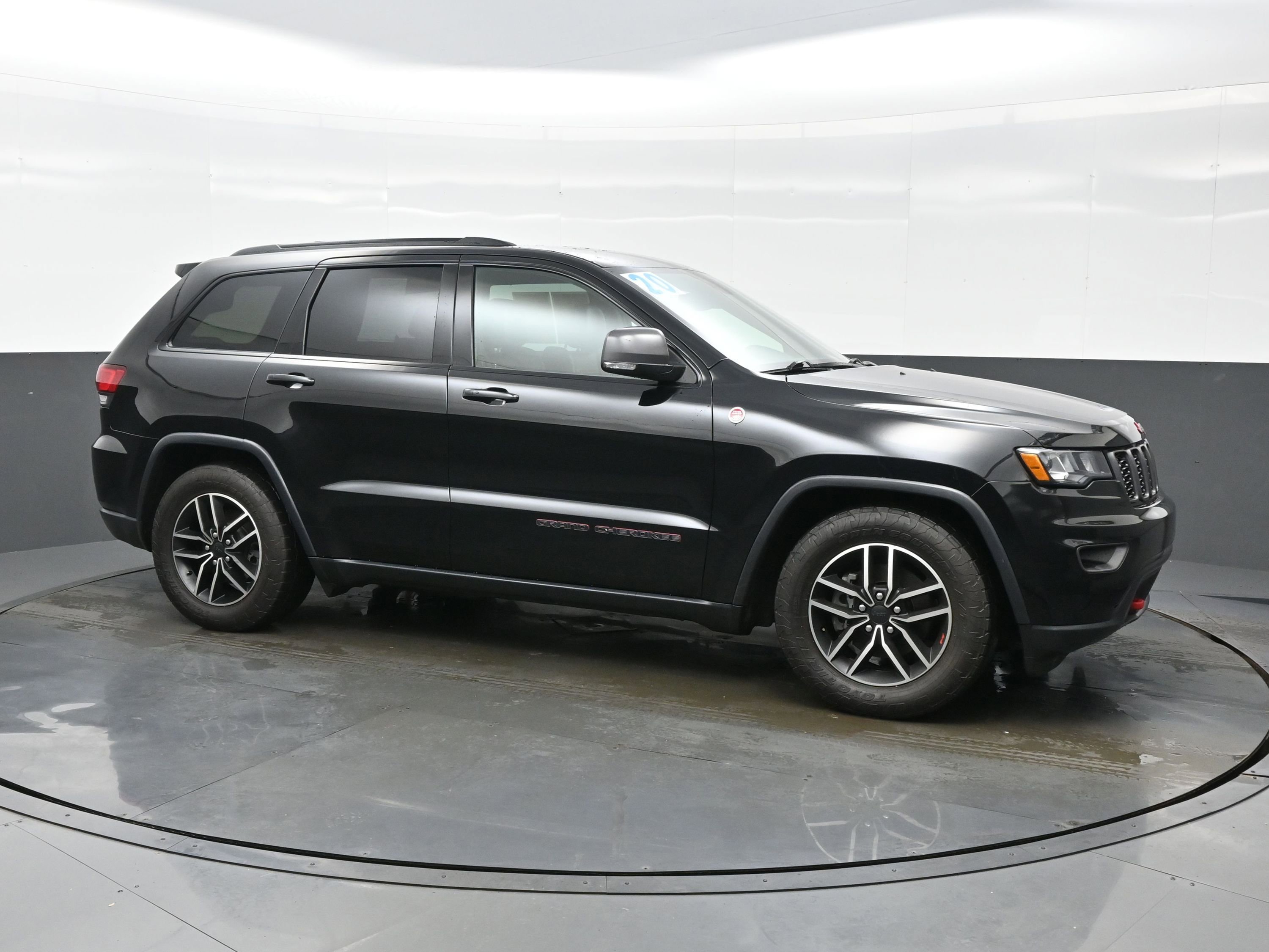 Used 2020 Jeep Grand Cherokee Trailhawk AWD/4WD image 7