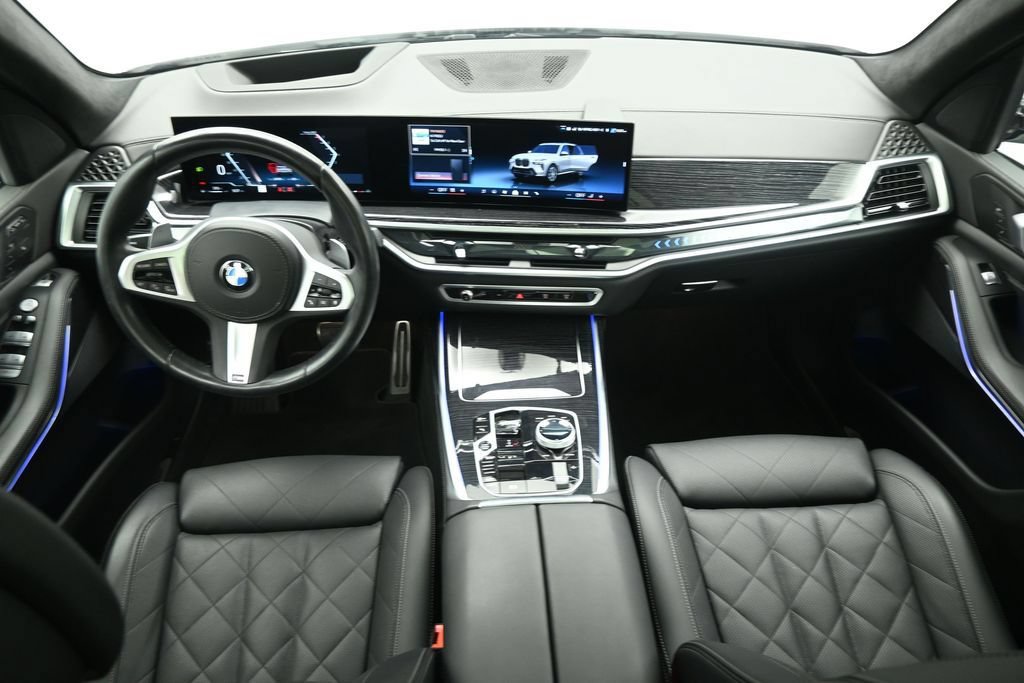 Used 2025 BMW X7 xDrive40i w/ M Sport Package AWD/4WD image 22