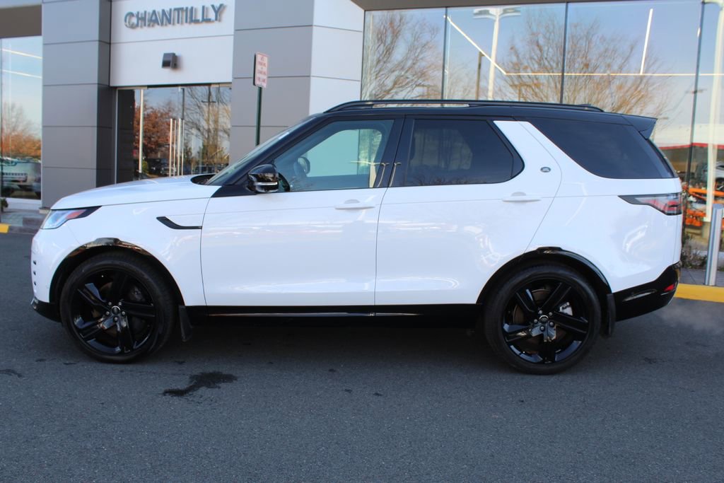 Used 2025 Land Rover Discovery Dynamic SE image 6