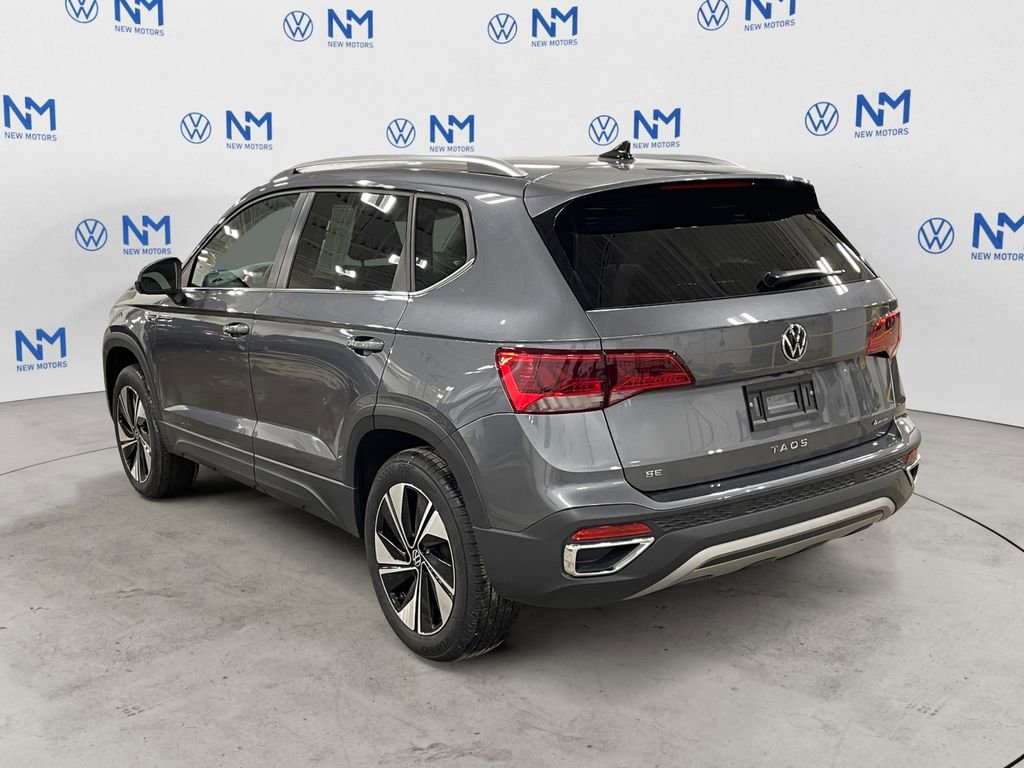Used 2024 Volkswagen Taos SE image 3