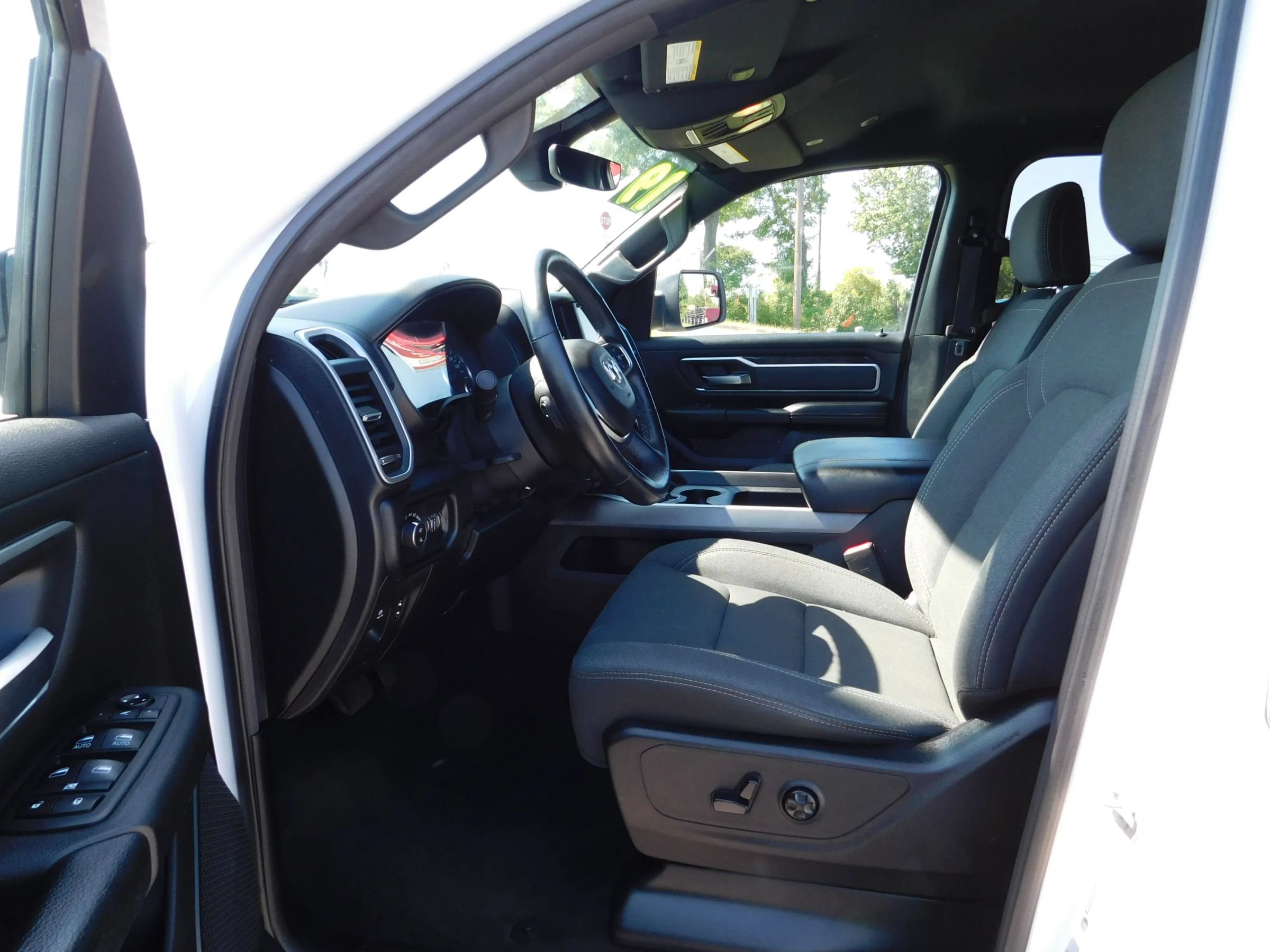Used 2019 RAM 1500 Big Horn AWD/4WD image 16