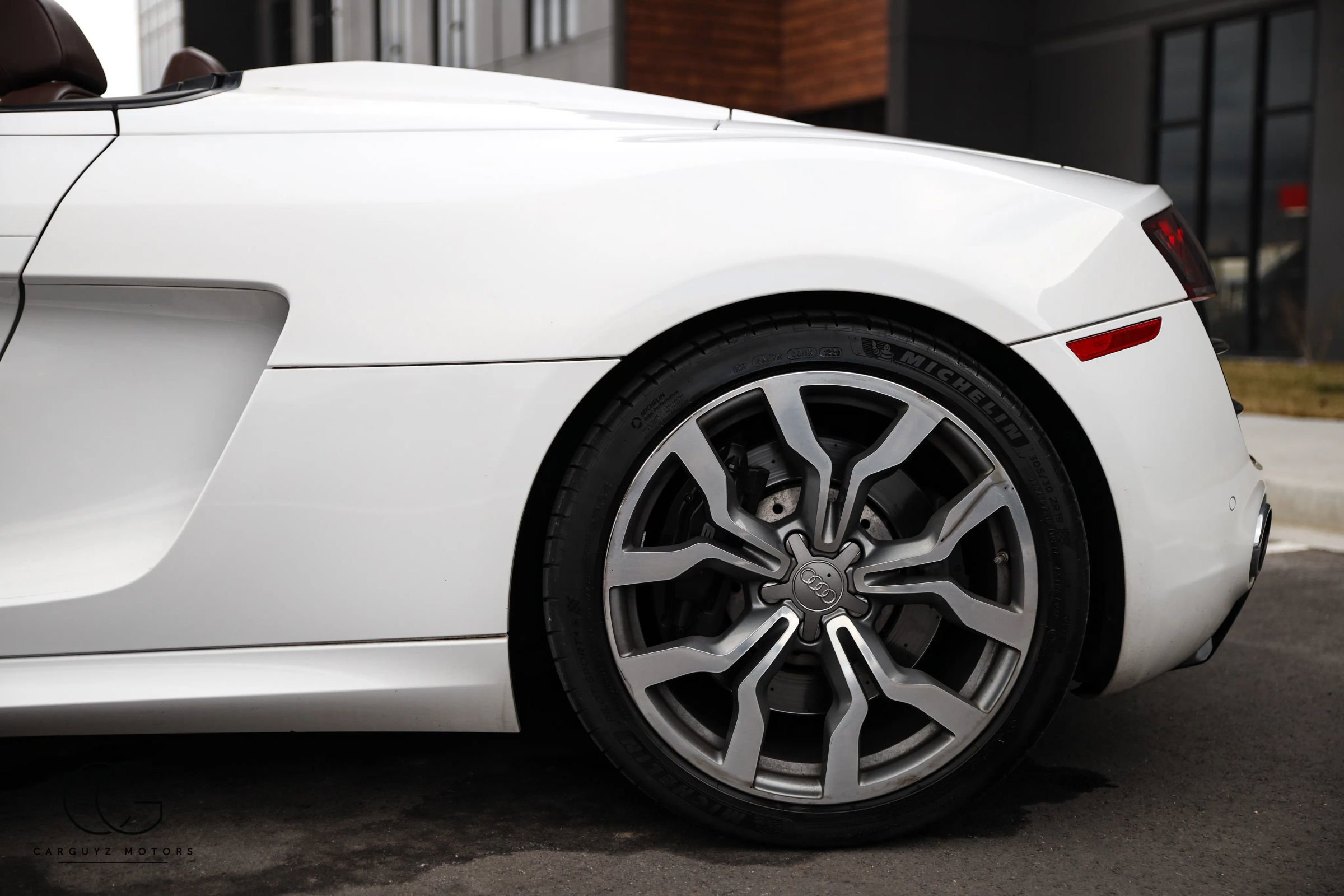 Used 2011 Audi R8 V10 AWD/4WD image 12
