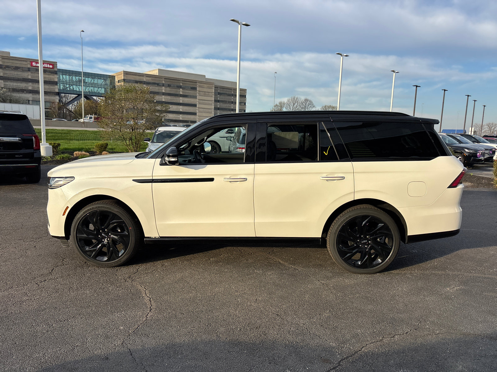 New 2026 Lincoln Navigator Black Label image 4