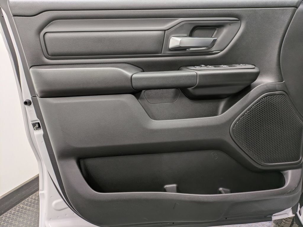 Used 2026 RAM 1500 Express AWD/4WD image 8