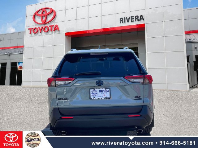 Used 2023 Toyota RAV4 XLE w/ Convenience Package AWD/4WD image 7