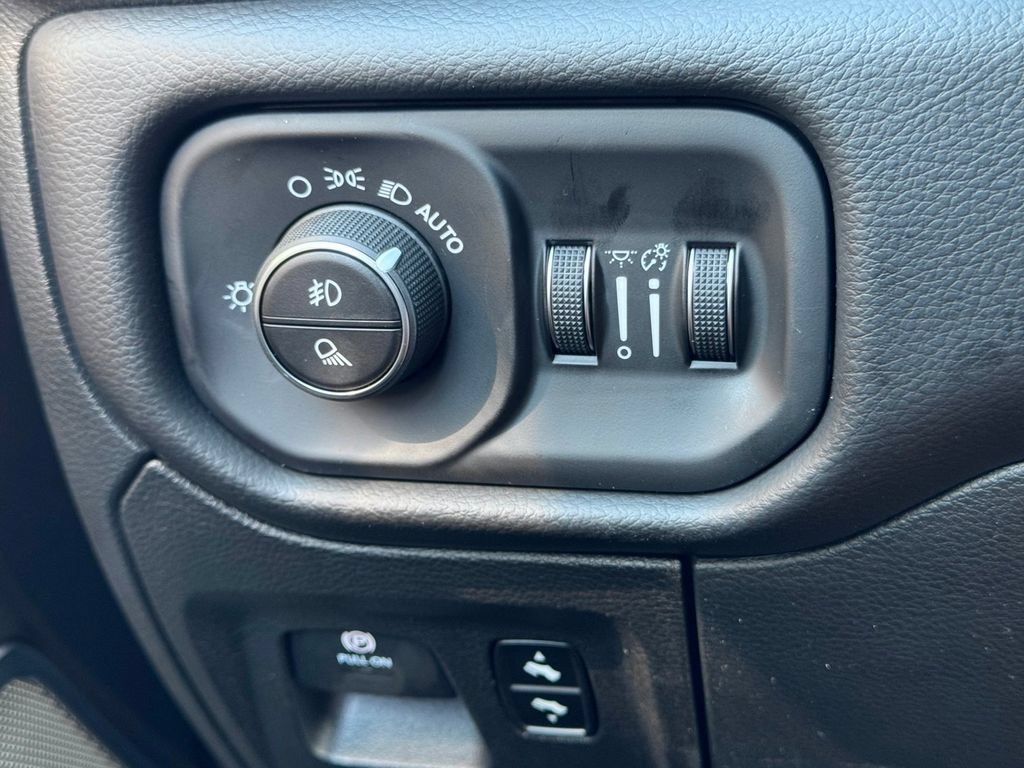 New 2027 RAM 1500 Laramie AWD/4WD image 30